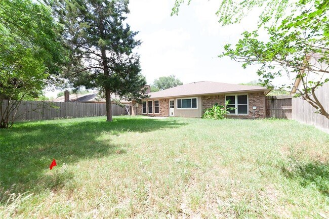 Building Photo - 22403 Deville Dr