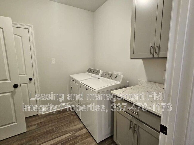 Building Photo - 26063 Purdy Ave