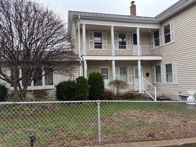 Building Photo - 105 Winter St