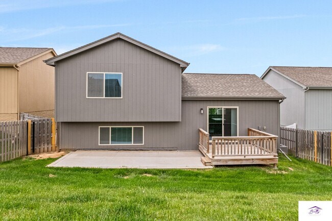 Building Photo - WELCOME HOME!
