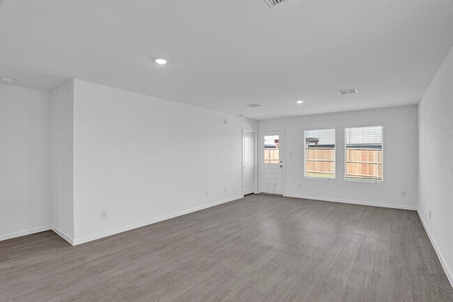 Building Photo - 2028 Sulky Ln