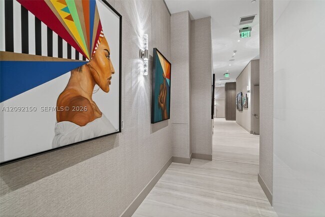 Building Photo - 333 Las Olas Way