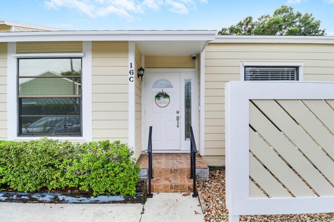 Building Photo - 703 Stonewood Ct