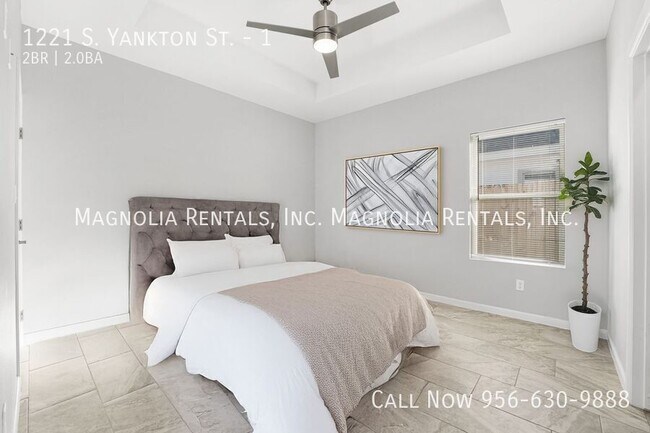 Building Photo - 1221 S Yankton St