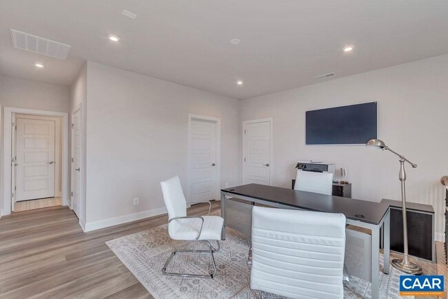 Building Photo - 108 Ridgeline Dr