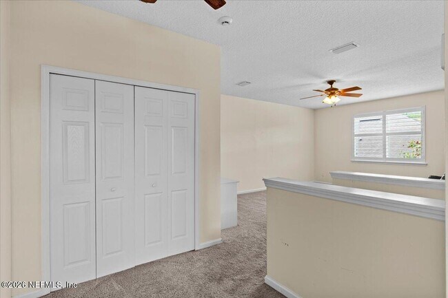 Building Photo - 1201 E Redrock Ridge Ave