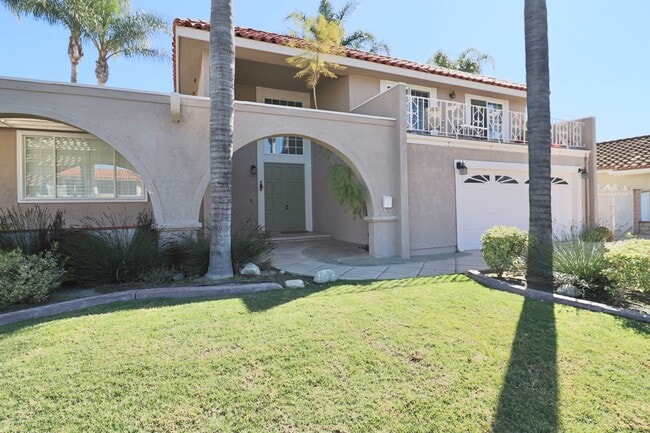 Building Photo - 4+3 2 story home in Camarillo
