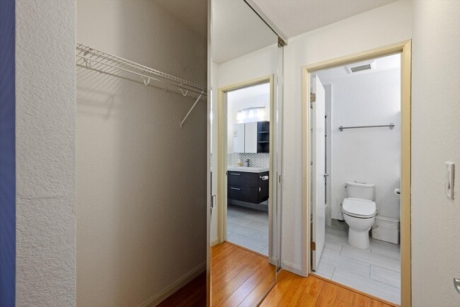 Building Photo - 2702 Somerset Park Cir