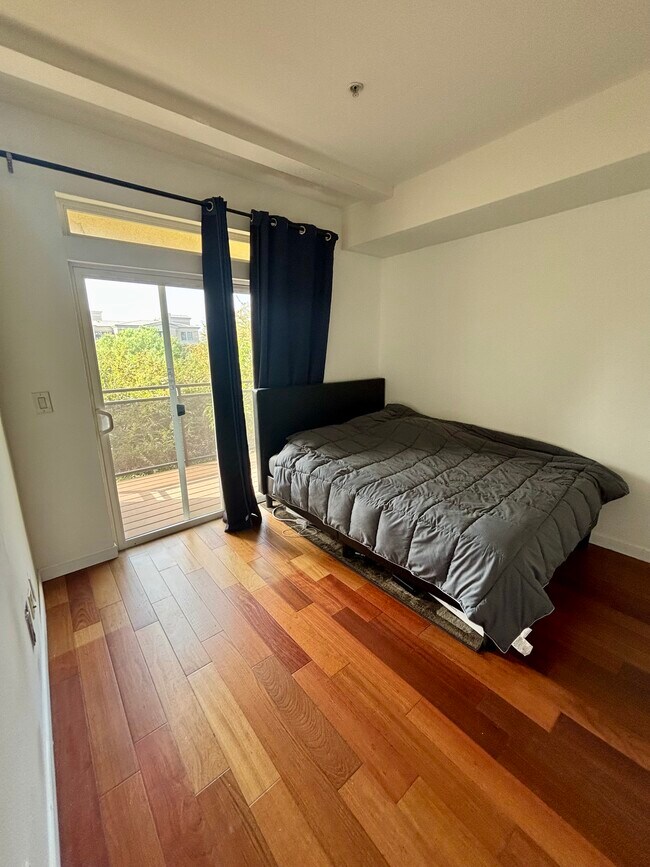 Building Photo - 13200 Pacific Promenade