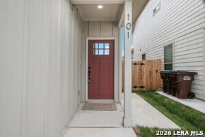 Building Photo - 2507 Lynwood Bnd