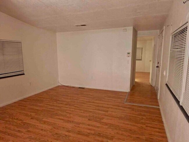 Building Photo - 39 3 Cross Ln