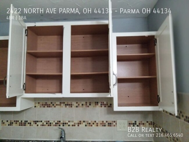 Building Photo - 2422 North Ave