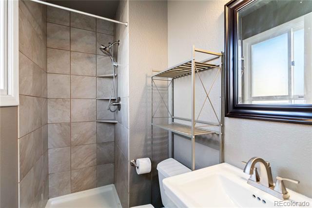 Building Photo - 11941 S Clayson St