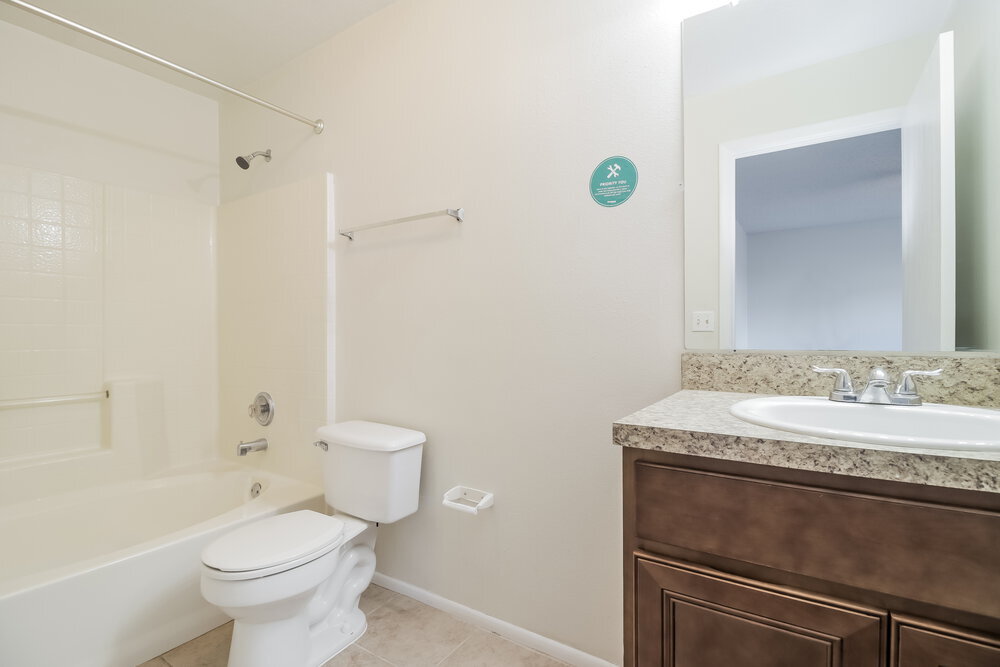 Building Photo - 3137 Holland Dr