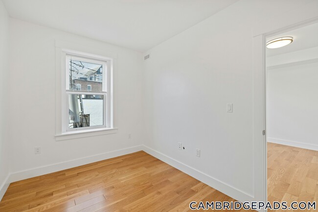 Building Photo - 406 Columbia St