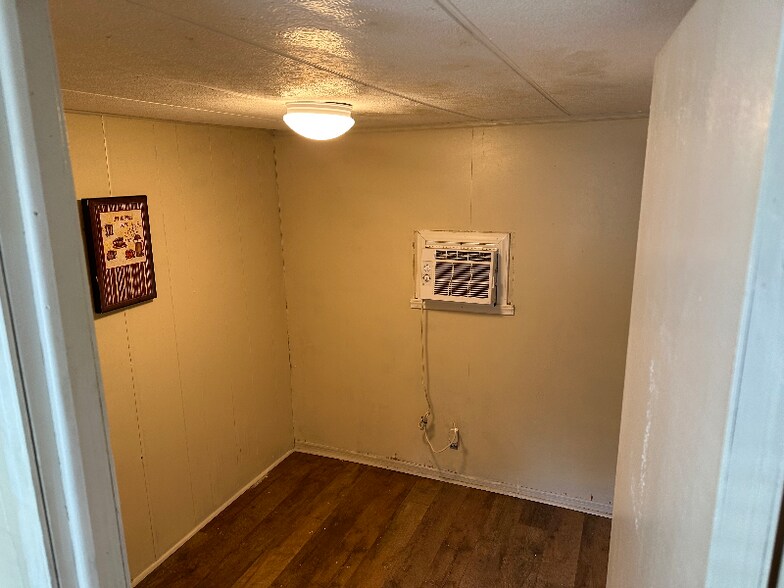 Building Photo - 6551 Char Ln