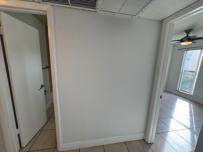Building Photo - 4501 Treehouse Ln