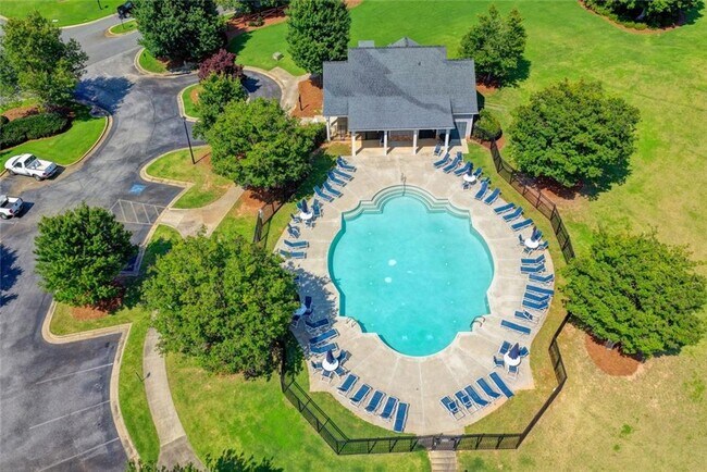 Building Photo - 9135 Fox Trail Ln