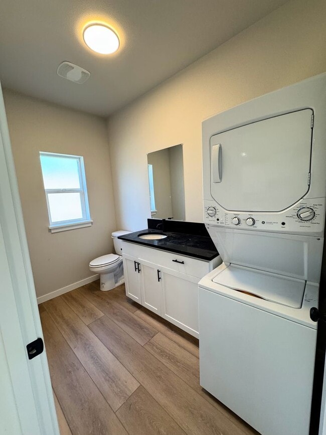 Building Photo - Newly Built 3 Bed, 2.5 Bath Cottage Homes with Washer & Dryer