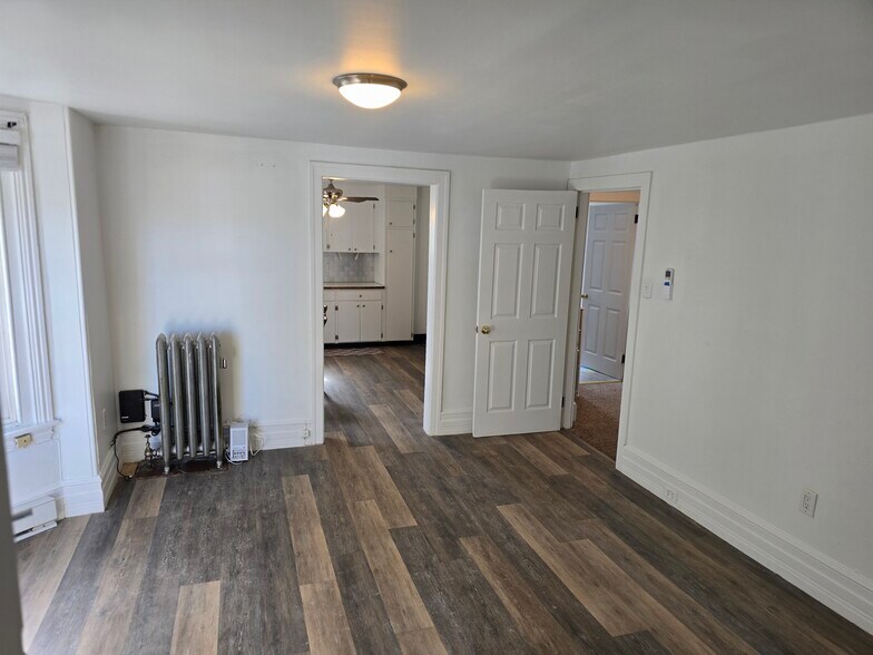 Building Photo - 362 1st Ave