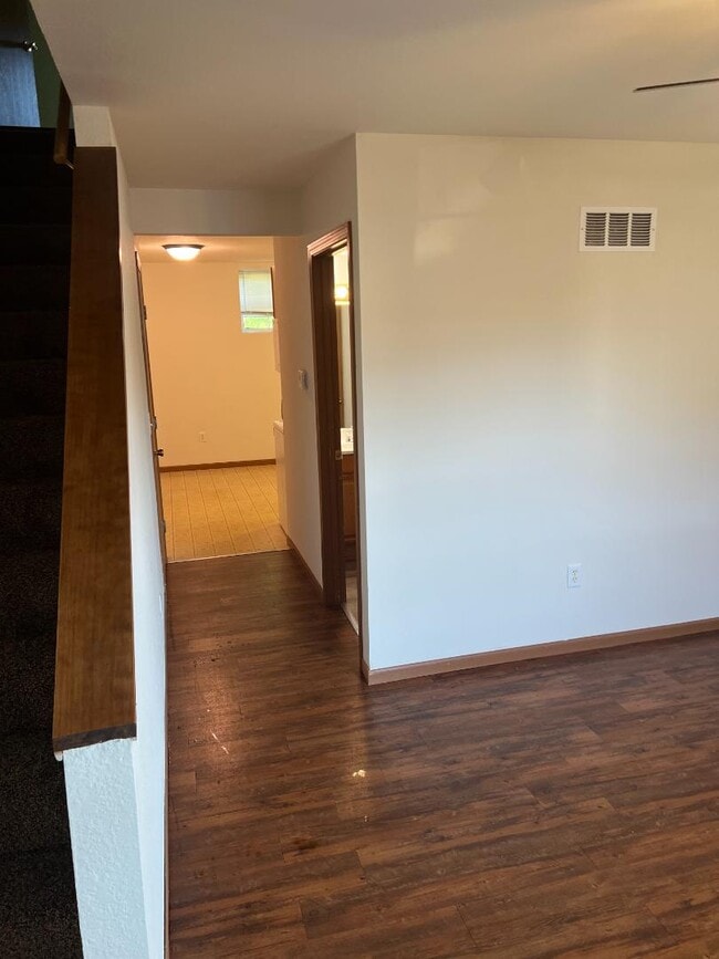 Building Photo - 100 Aldergate St