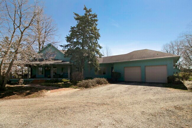 Building Photo - 859 Old Kirk Rd