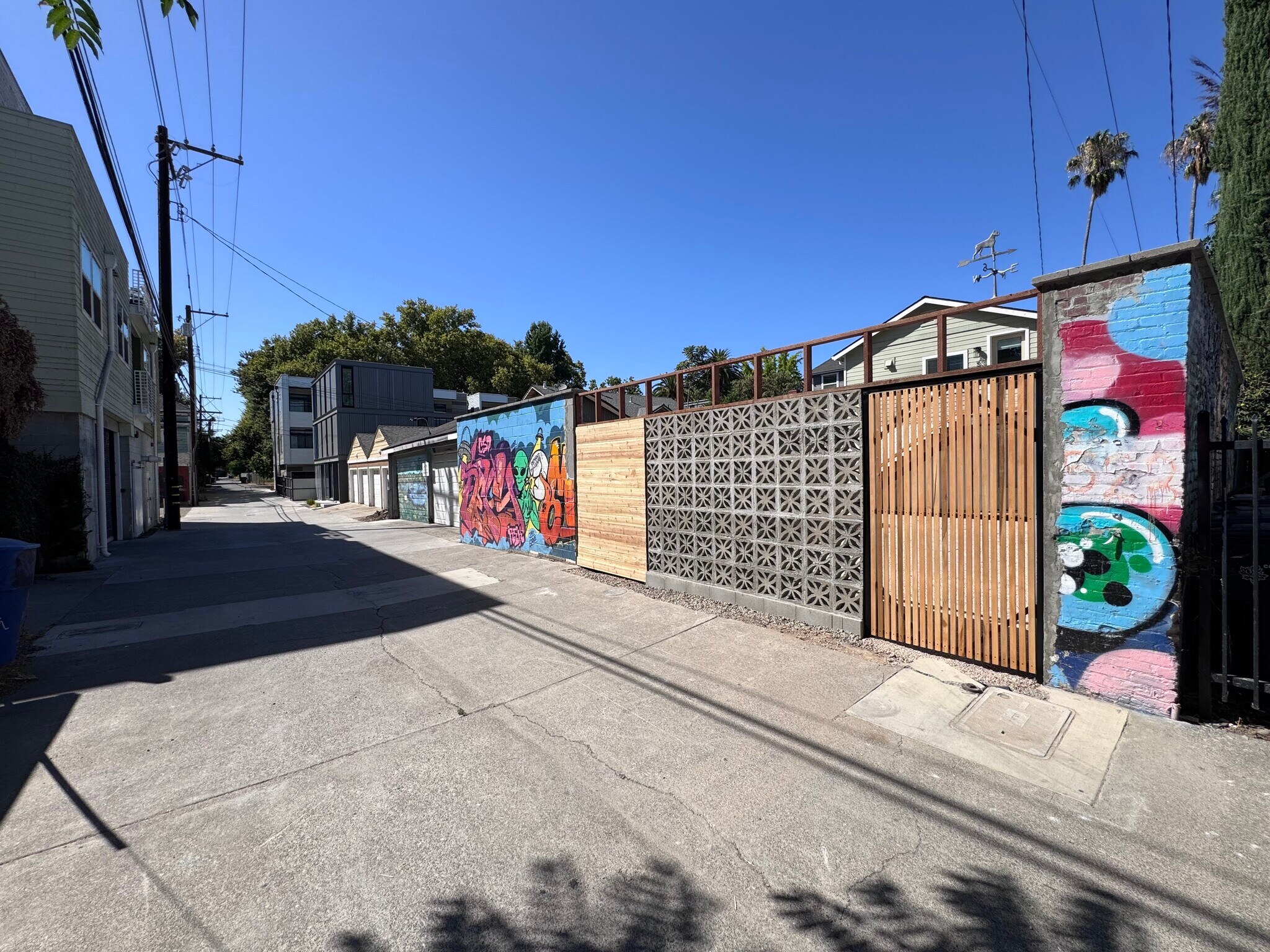 Building Photo - 521 Solons Alley