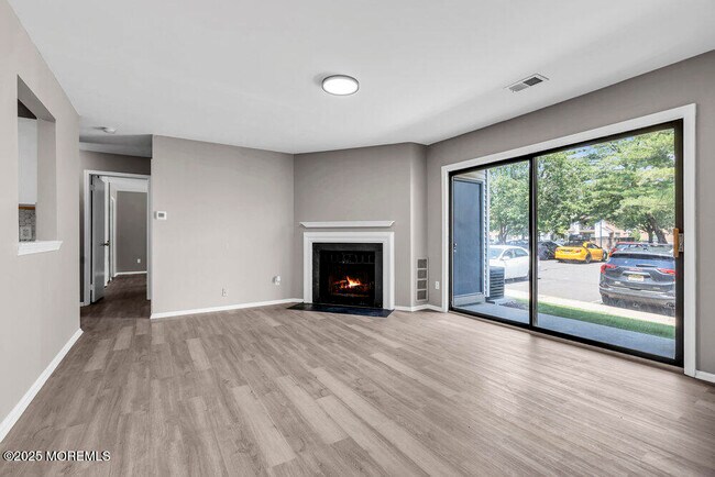 Building Photo - 2609 Lighthouse Ln