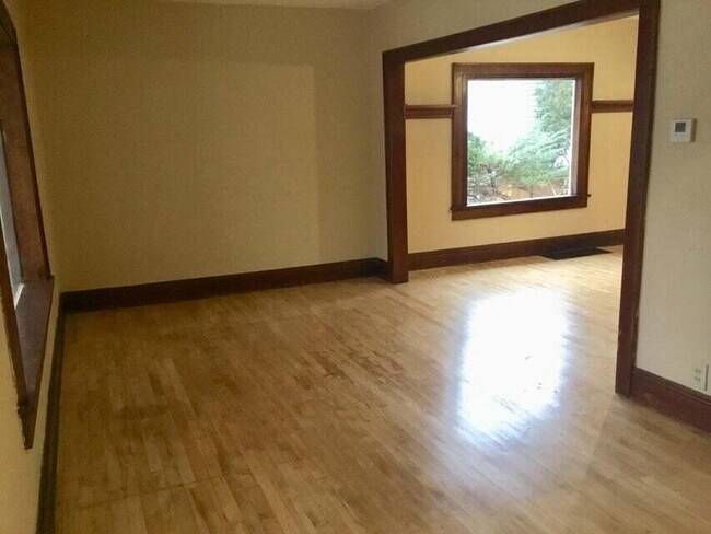 Building Photo - 6111 W St Paul Ave