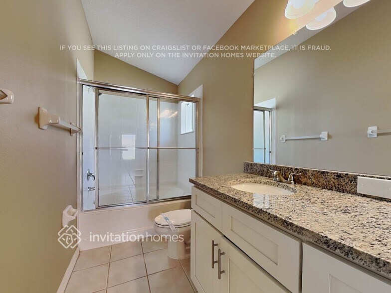 Building Photo - 25830 Bloomsbury Ct