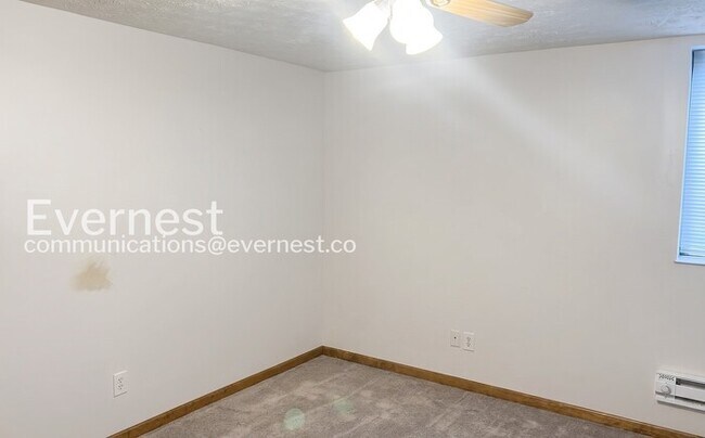 Building Photo - 4369 Houser Dr