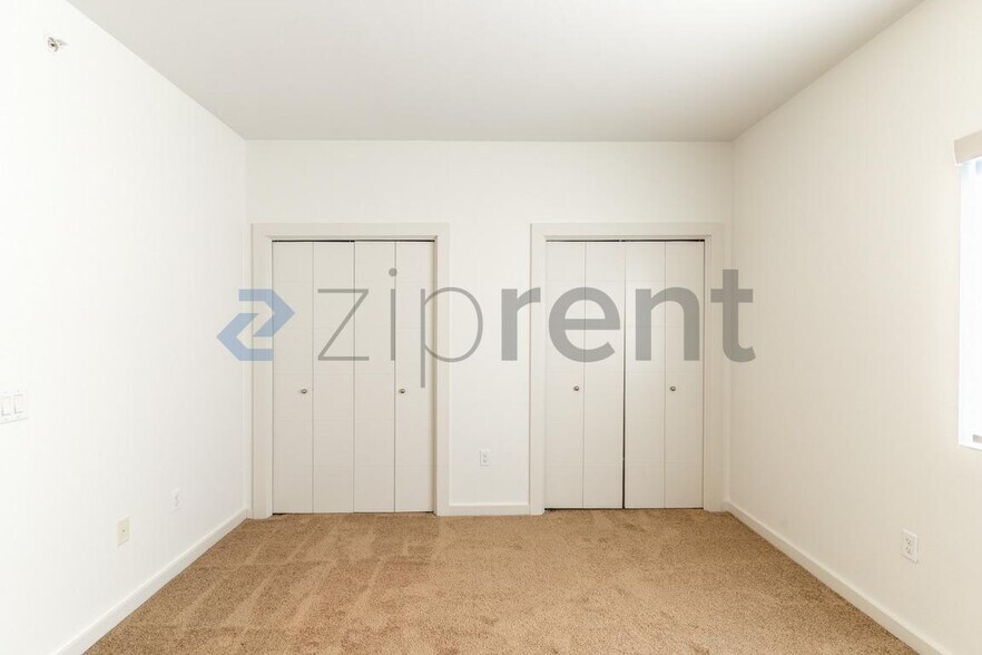 Building Photo - 7805 Cooper Ln