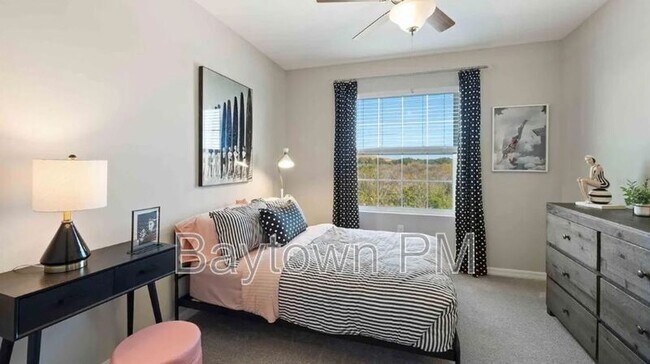 Building Photo - 33001 Tulip Petal Ln