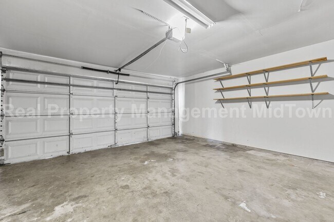 Building Photo - 2907 Ashbury Dr