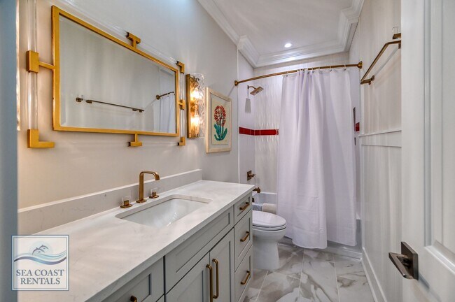 Building Photo - OFF-SEASON MONTHLY RENTAL - IT'S A BIG DILL!!