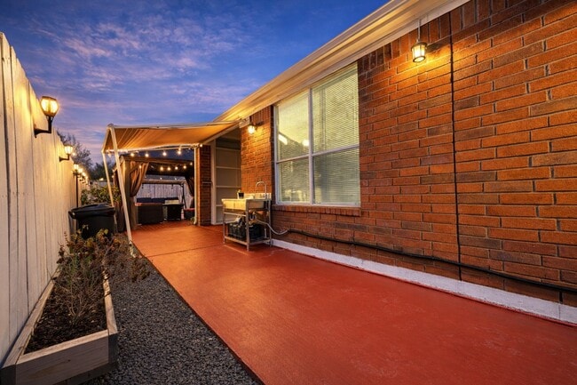 Building Photo - 3111 Birchleaf Dr