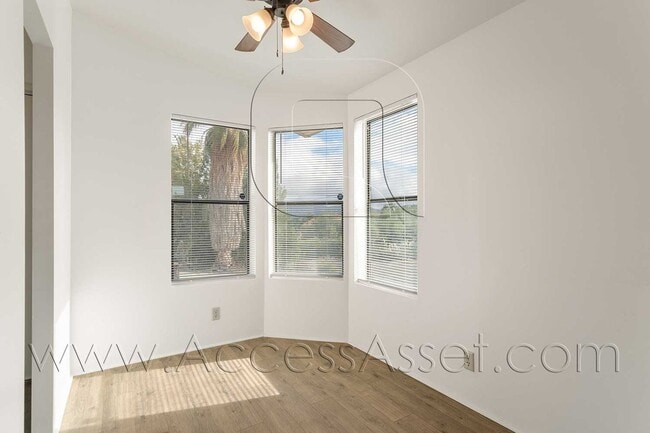 Building Photo - Private 3 Bed /2 Bath Home With Scenic Views In Lake Elsinore!