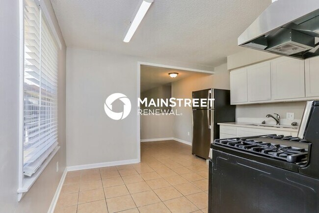 Building Photo - 3 Bedroom Pet-Friendly Home in ST PETERS, MO with Main Street Renewal