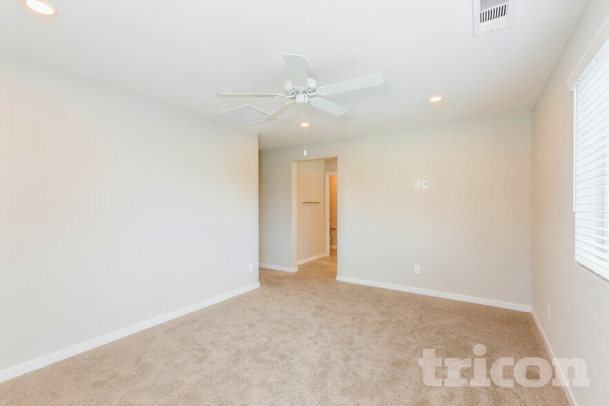 Building Photo - 31515 Hans Dr