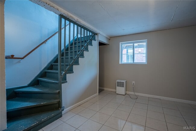 Building Photo - 312 Midway Ave