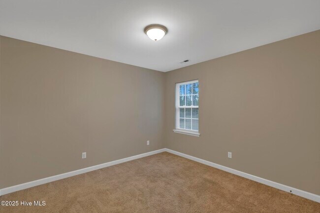 Building Photo - 1390 Gould Rd