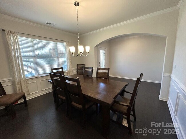 Building Photo - 1004 Whipcord Dr