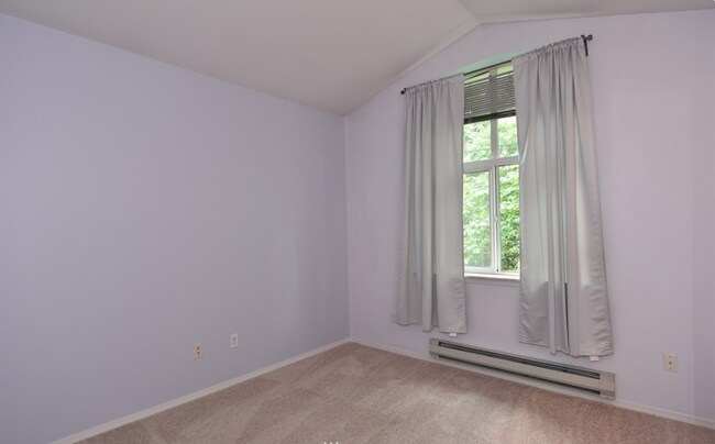 Building Photo - 16125 Juanita Woodinville Way NE