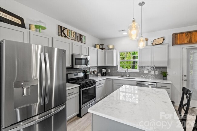 Building Photo - 4103 Christine Ln