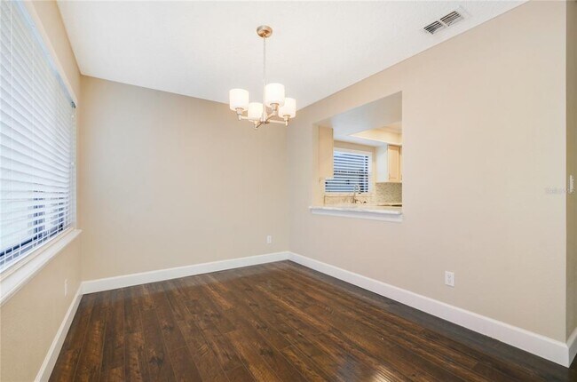 Building Photo - 439 S Netherwood Cres