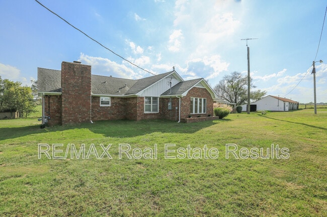 Building Photo - 1741 E 1st Ave