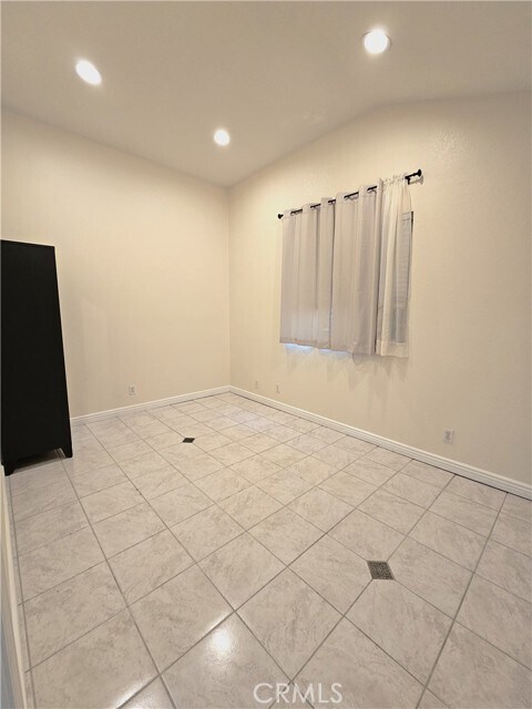 Building Photo - 609 Lorena Ave