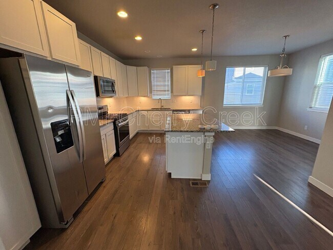 Building Photo - 2406 S Troy Ct