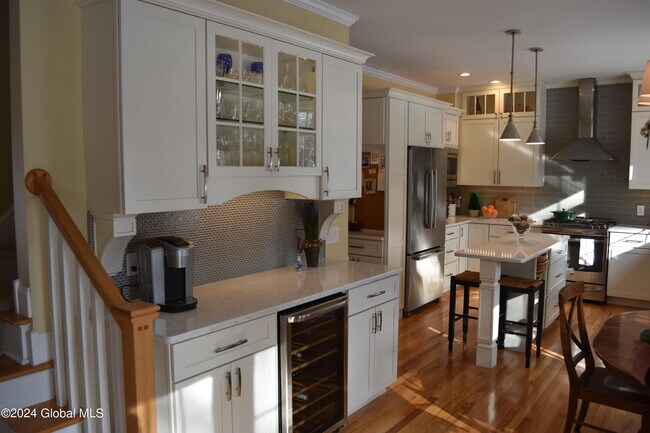 Building Photo - 63 Hearthstone Dr