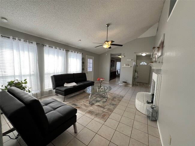 Building Photo - 6736 Black Wing Dr